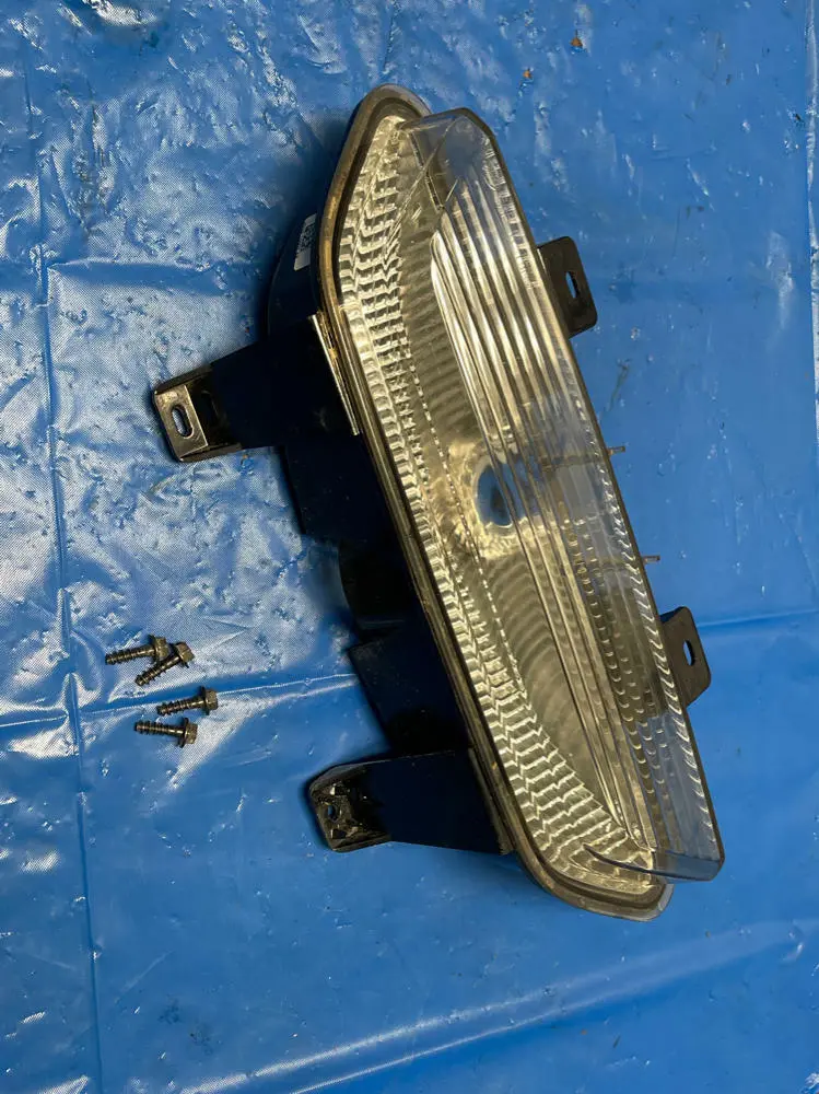 2015-23 Ford Mustang Gt Reverse Light 190 1