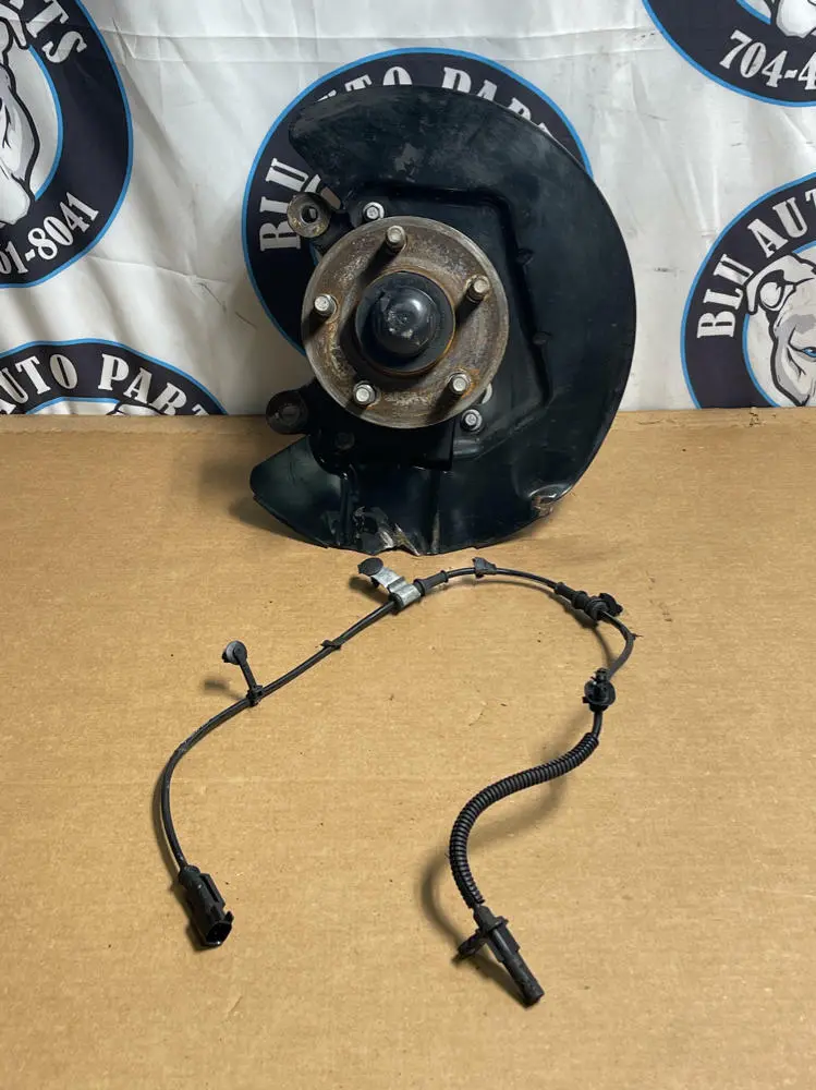 2015-23 Ford Mustang Passenger Rh Front Spindle 195 1
