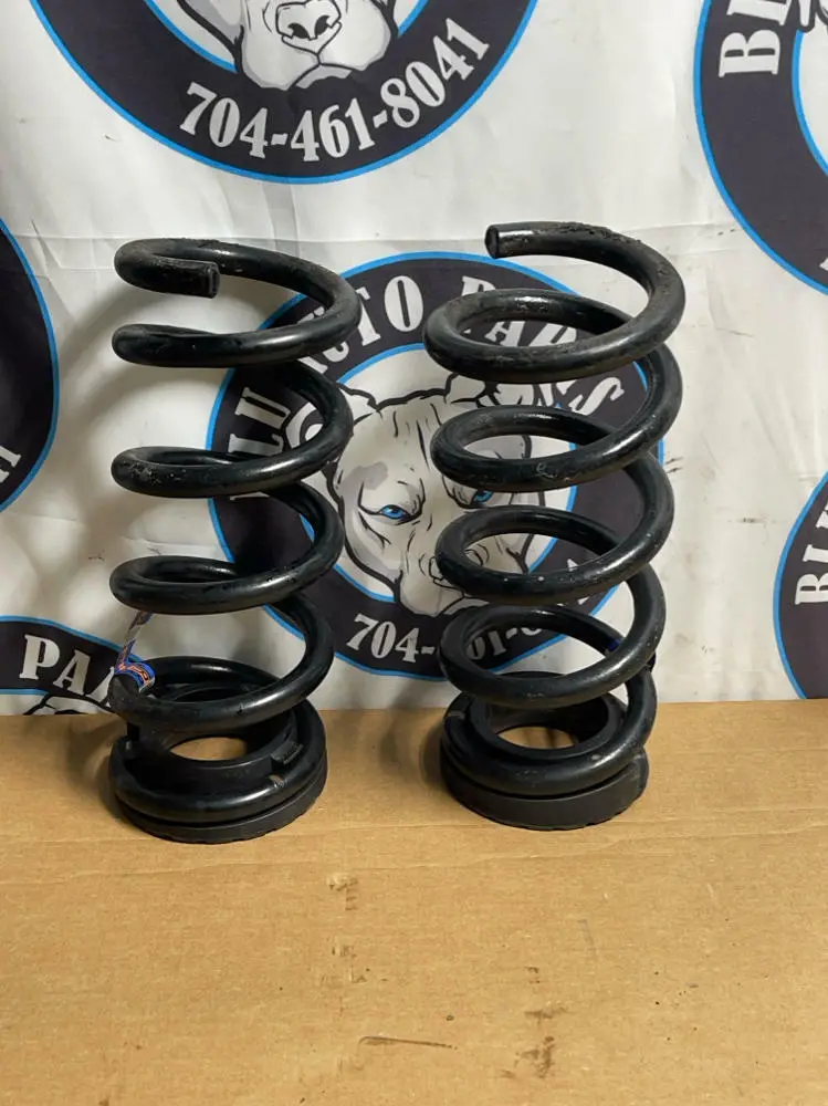 2018-23 Ford Mustang Oem Rear Springs Pair 195 1
