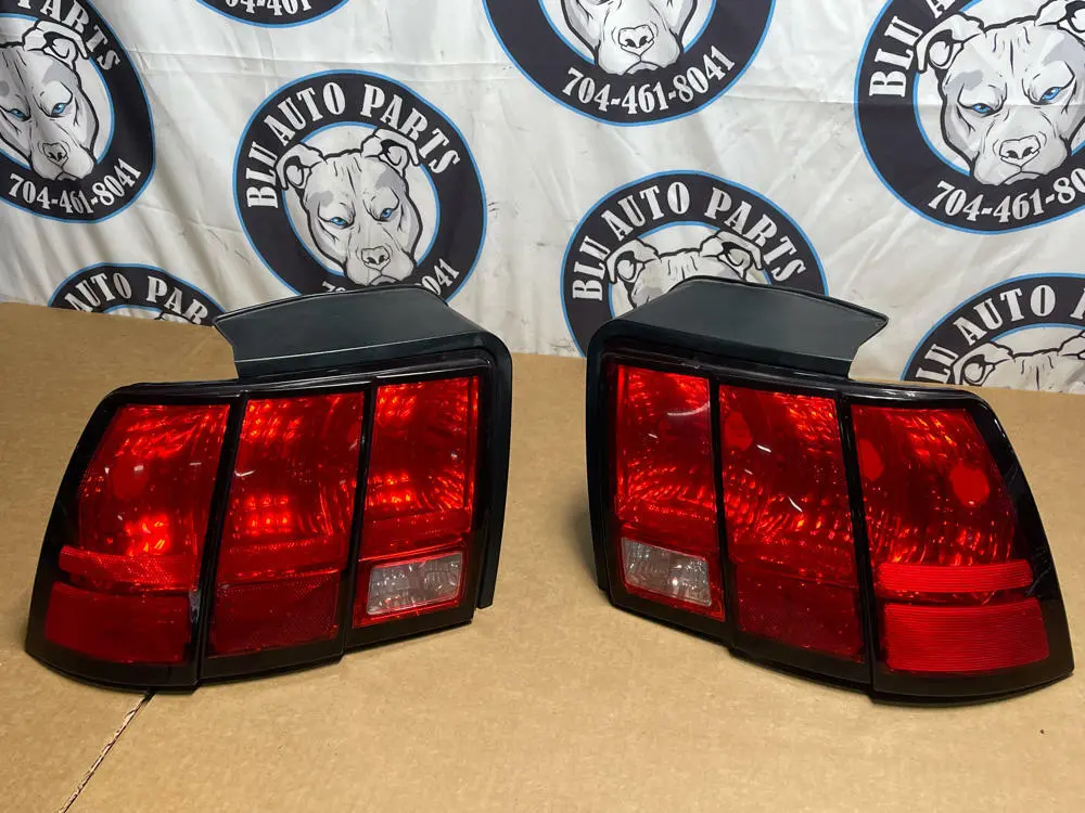 1999-04 Ford Mustang Tail Lights Lh Rh 189 1