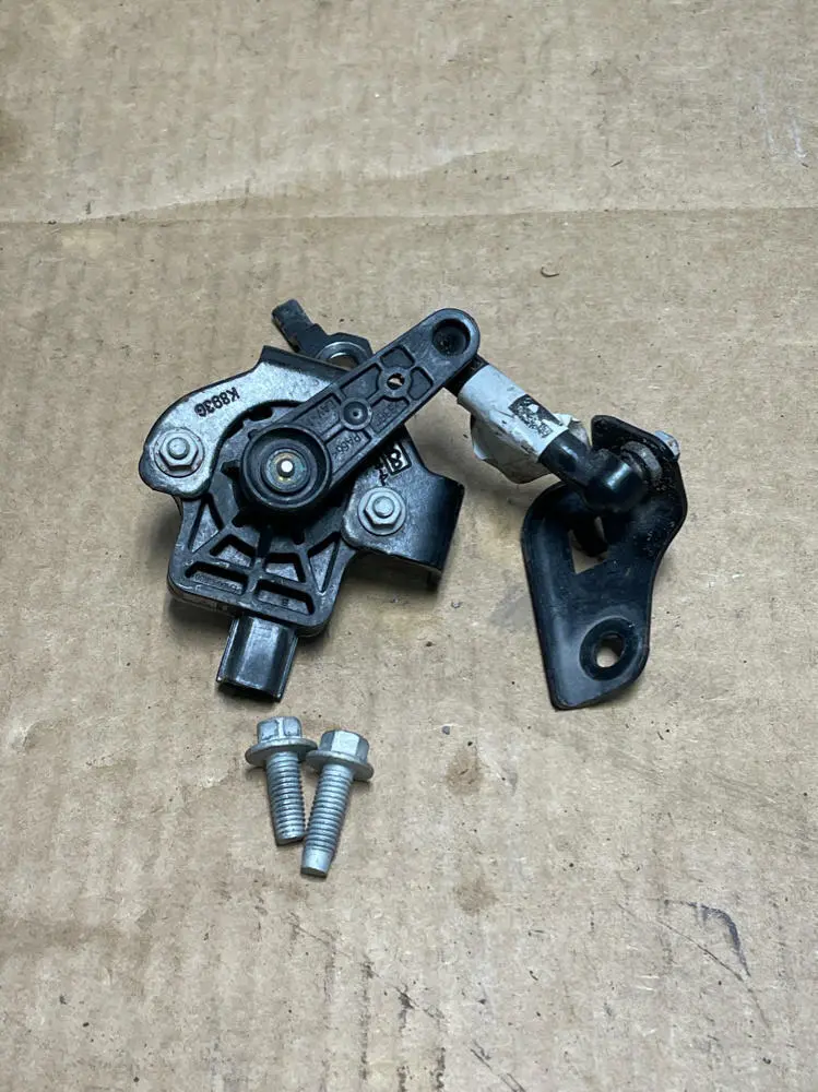 2015-23 Ford Mustang Rear Mag Ride Sensor 197 1