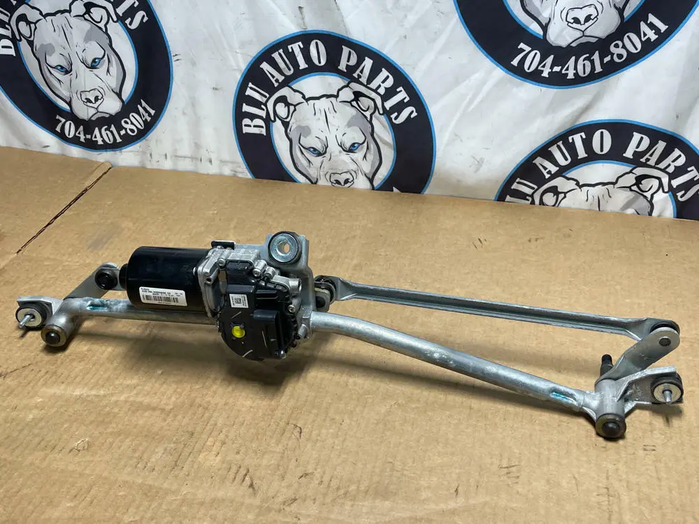 2018-23 Ford Mustang Wiper Arm Assembly & Motor 197 1