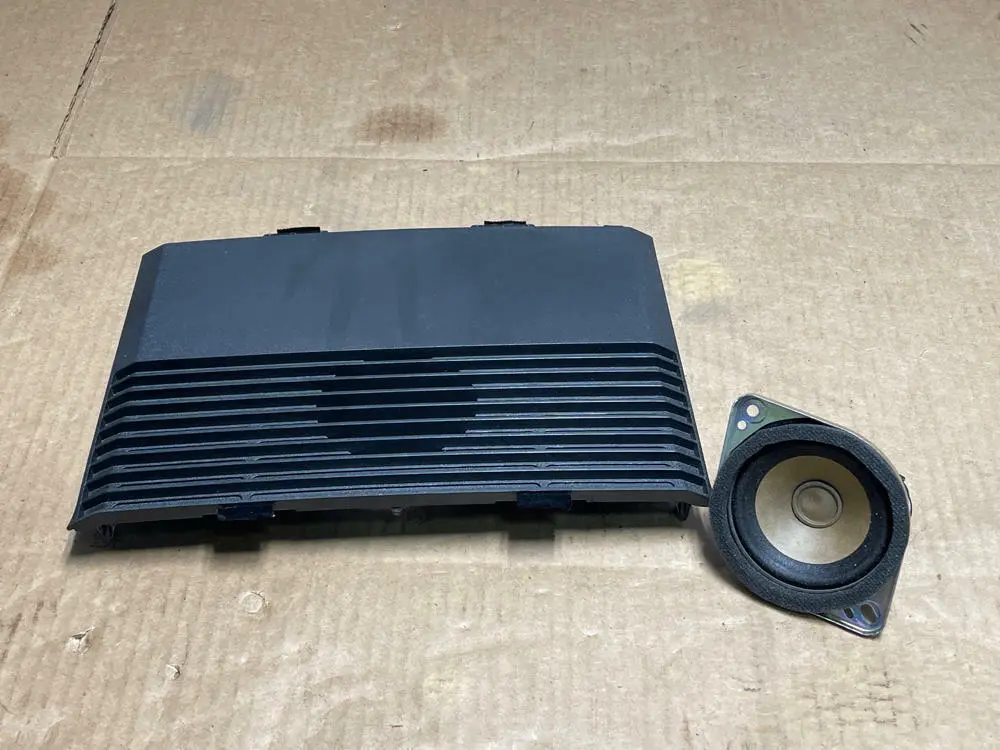 2018-23 Ford Mustang Dash Center & Tweeter 197 1