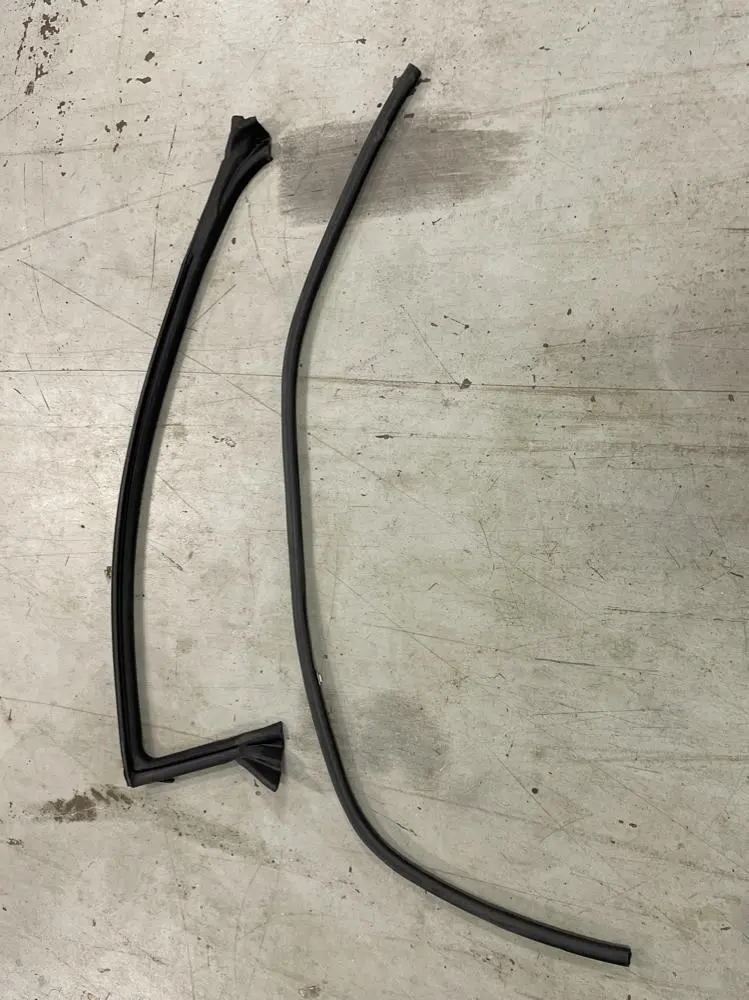 2018-23 Ford Mustang Gt Weather Stripping Set 194 1