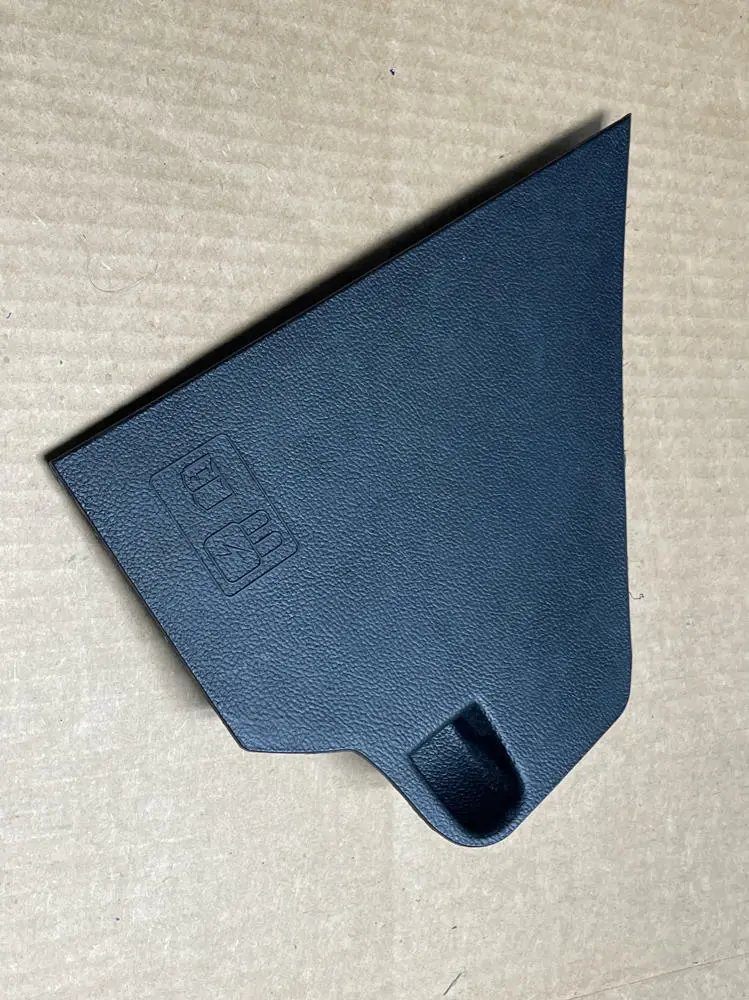 2018-23 Ford Mustang Gt Footwell Fuse Box Cover 194 1