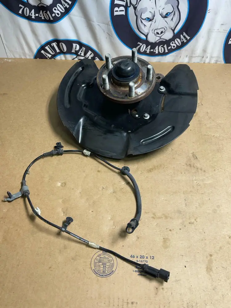 2018-23 Ford Mustang Gt Drivers Lh Front Spindle W/ Abs Sensor 206 1