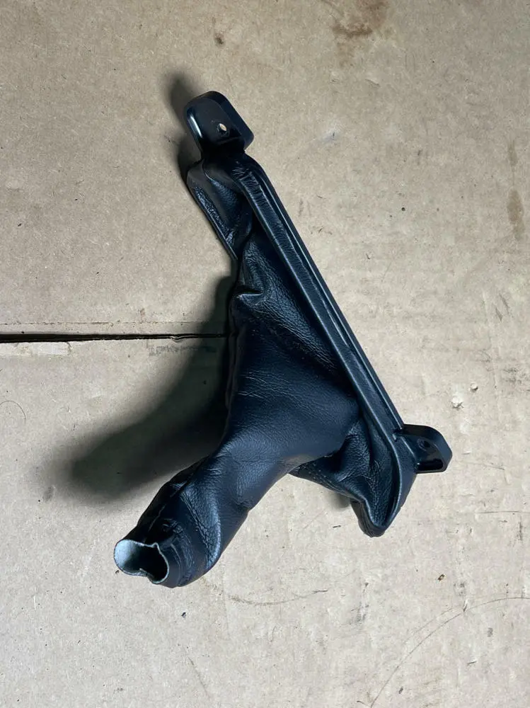 2018-23 Ford Mustang Gt Hand Brake Cover 205 1