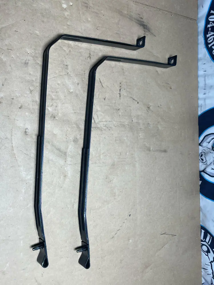 2018-23 Ford Mustang Gt Fuel Tank Straps Pair 205 1