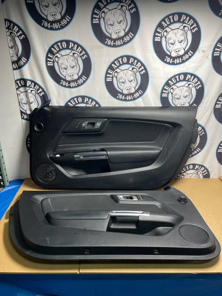 2018-23 Ford Mustang Gt Base Door Panels Pair 205 1