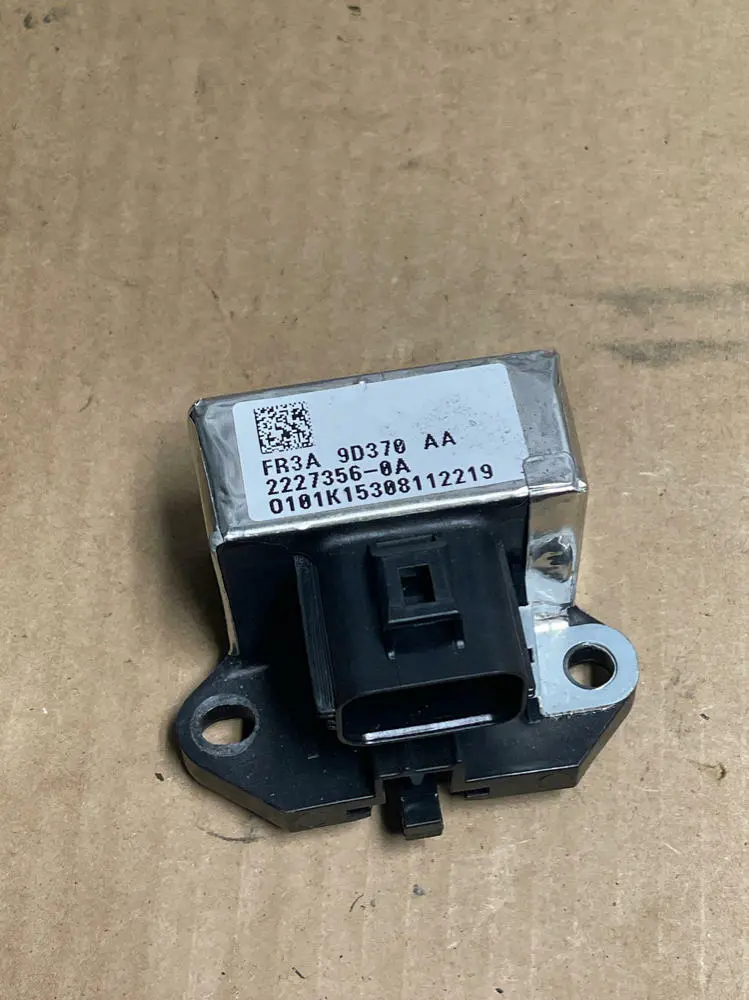 2015-17 Ford Mustang Fuel Pump Control Module 210 1