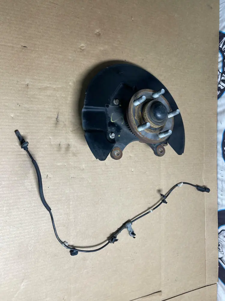 2015-17 Ford Mustang Lh Driver Spindle 210 1