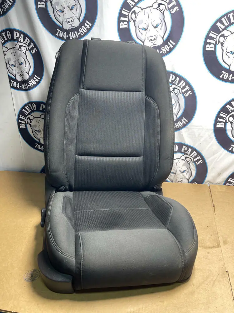 2011-14 Ford Mustang Passenger Seat Good Bag Cloth 39K Miles 192 1