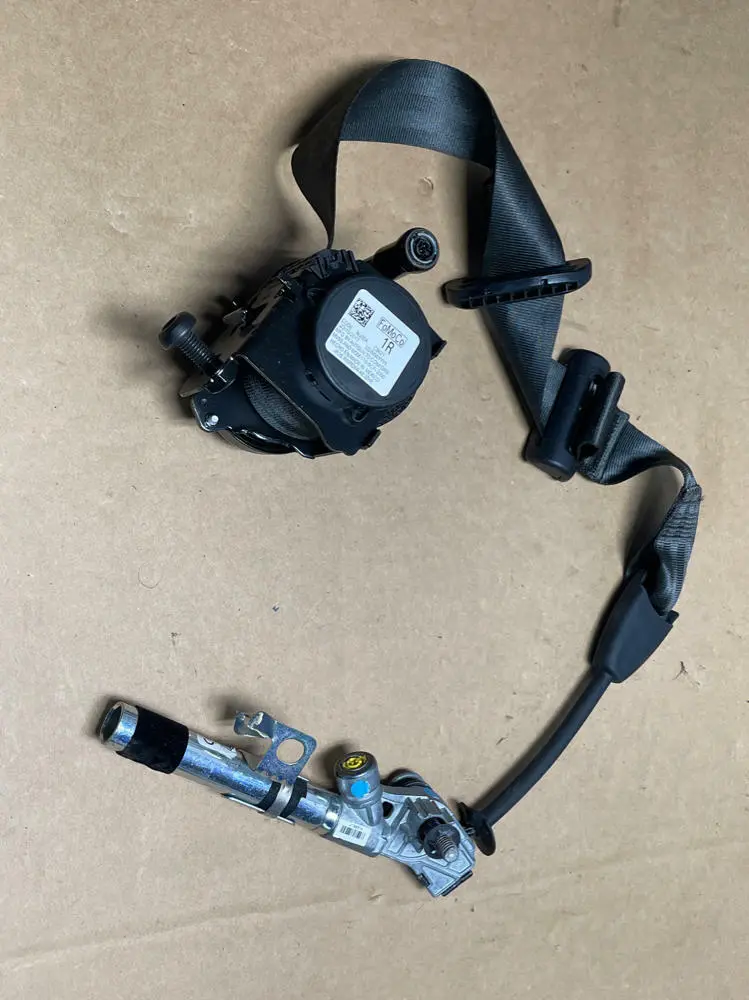 2018-23 Ford Mustang Gt Rh Passenger Seat Belt 207 1
