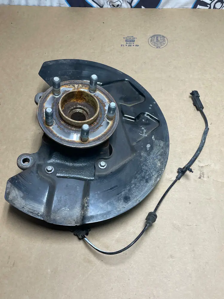 2018-23 Ford Mustang Rear Passenger Rh Spindle 204 1