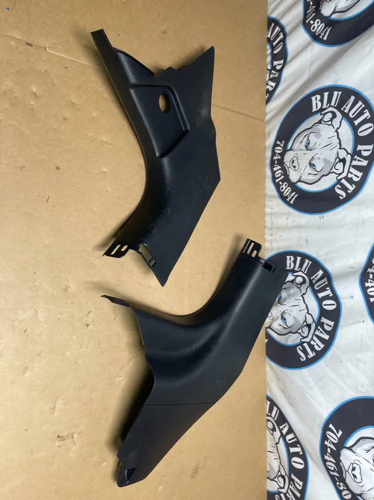 2018-23 Ford Mustang Kick Panels 204 1