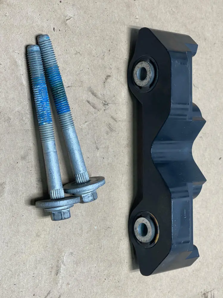 2018-23 Ford Mustang Gt Mt82 Transmission Mounting Bracket 204 1