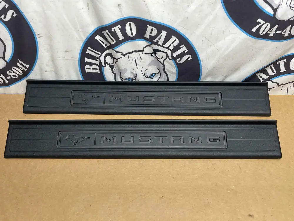2018-23 Ford Mustang Outer Door Sills 204 1