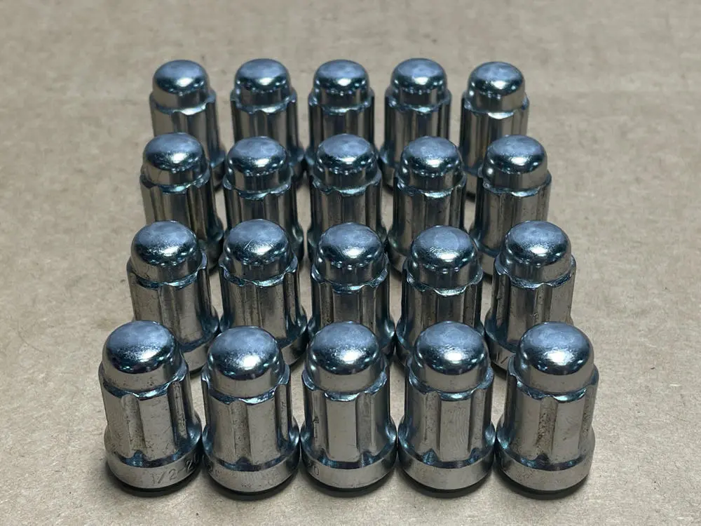 2003-04 Ford Mustang Svt Cobra Aftermarket Lug Nuts Set 220 1