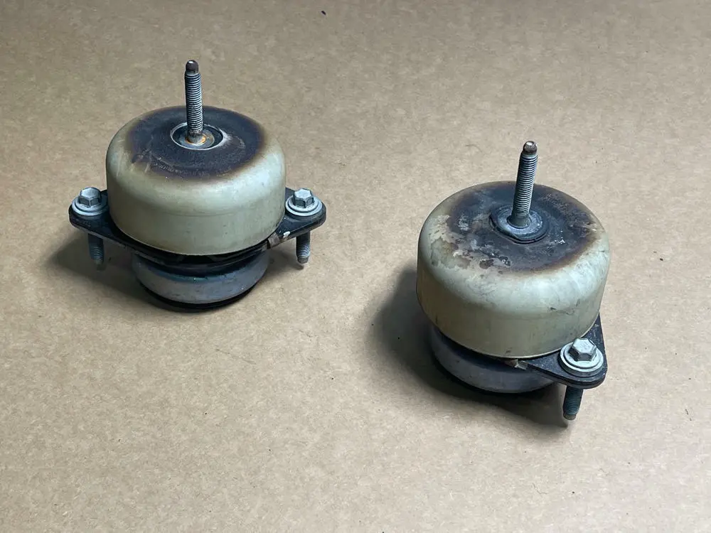 2018-23 Ford Mustang Gt Oem Motor Mounts Pair 217 1