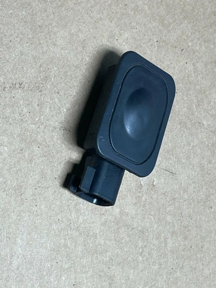 2018-23 Ford Mustang Trunk Button 217 1