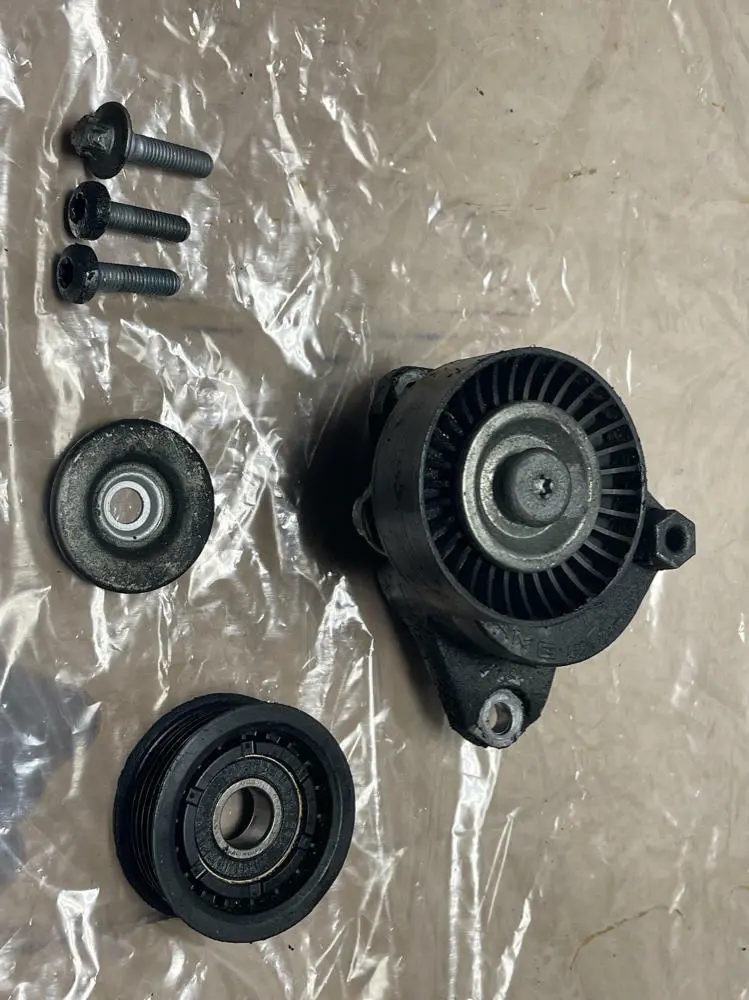 2007-09 Mercedes E63 Amg Idler Set- For M156 6.2 V8 215 1