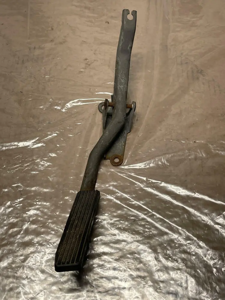 1987-93 Ford Mustang Gt Gas Pedal 201 1
