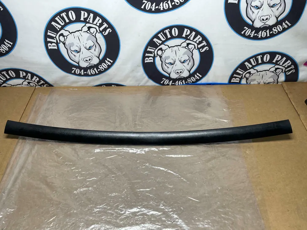 1987-93 Ford Mustang Gt Oem Windshield Glass Trim- Metal 201 1