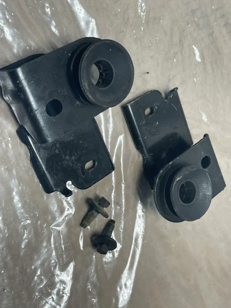2003-04 Ford Mustang Svt Cobra Radiator Brackets 208 1