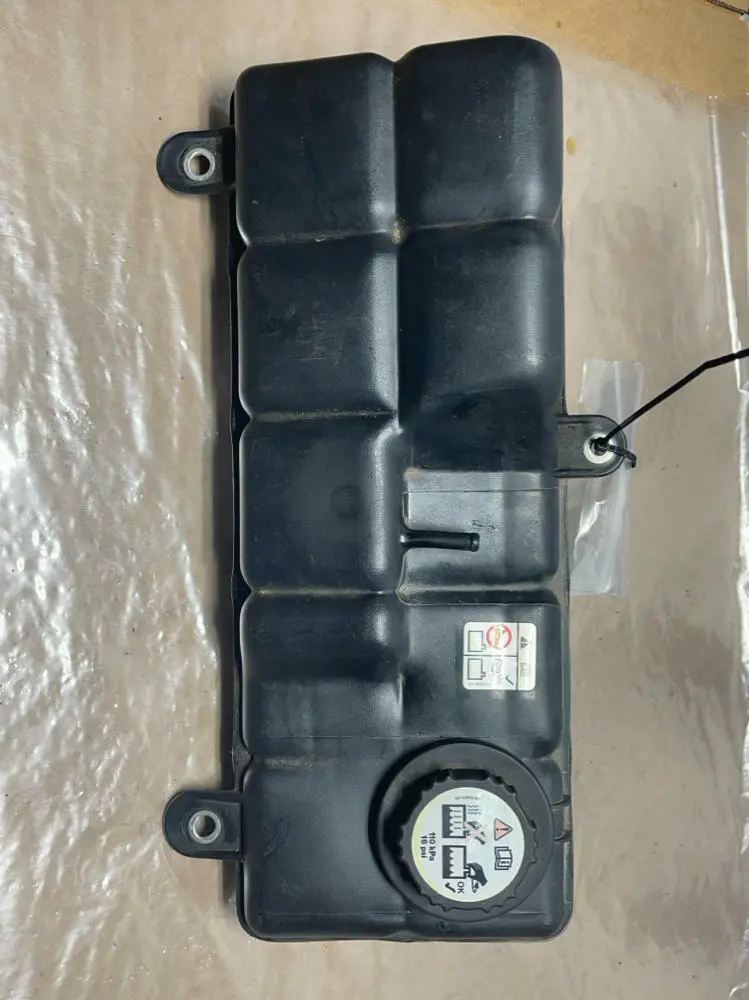 2003-04 Ford Mustang Svt Cobra Engine Coolant Expansion Tank 208 1