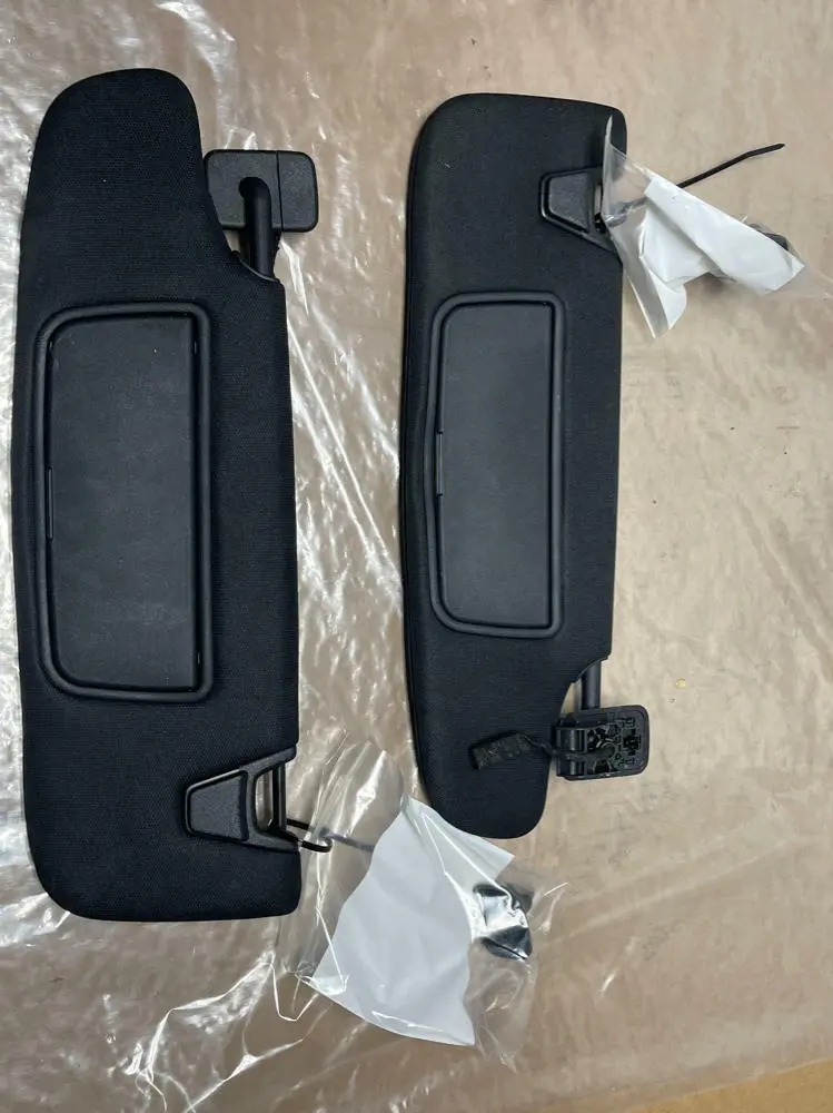 2018-23 Ford Mustang Gt Homelink Sunvisors Pair 212 1