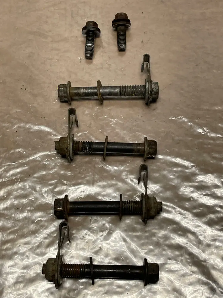 2003-04 Ford Mustang Svt Cobra Oem K-Member Hardware 228 1