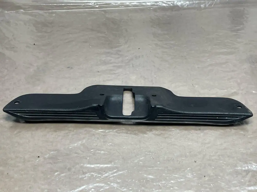 2003-04 Ford Mustang Svt Cobra Trunk Latch Cover 228 2