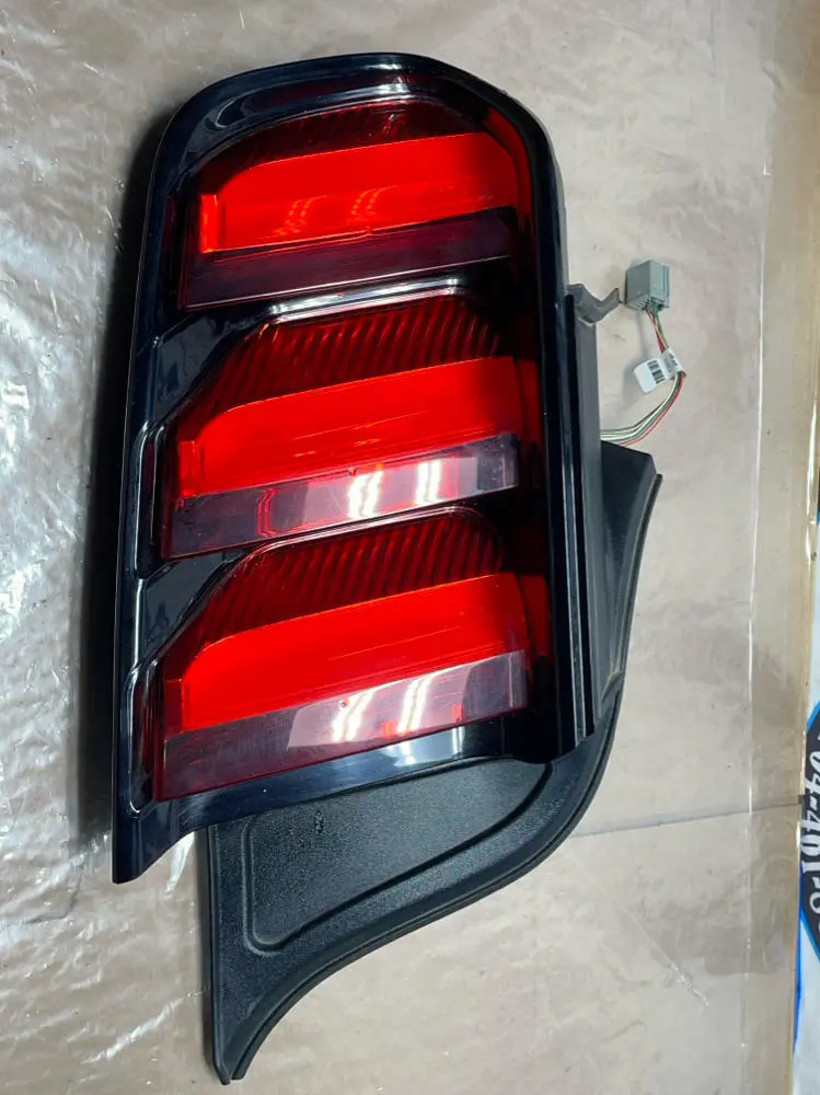 2015-17 Ford Mustang Gt S550 Coyote Lh Tail Light 222 1
