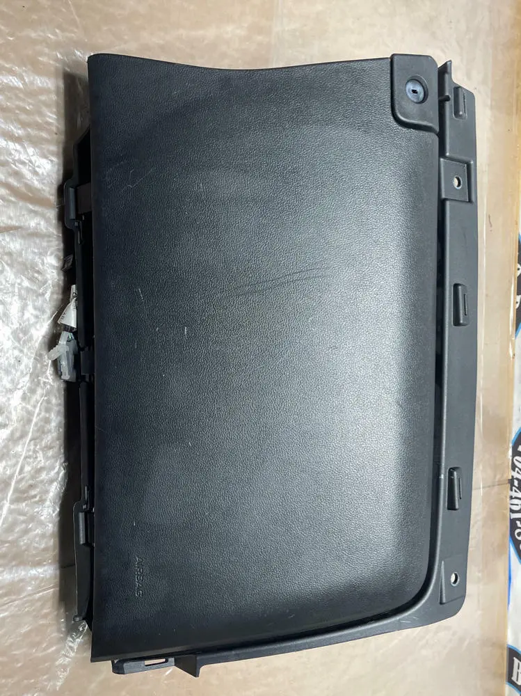 2015-17 Ford Mustang Gt S550 Coyote Glove Box (Fr3b-63060T10-Bf3zhe) 1