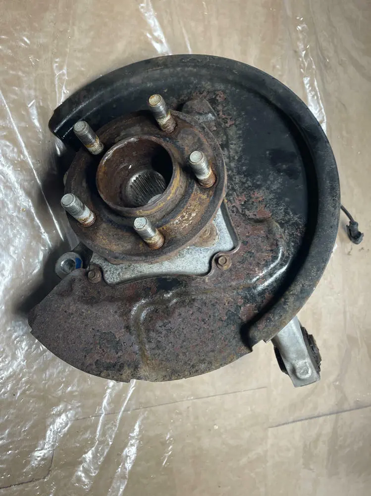 2015-17 Ford Mustang S550 Gt Rear Rh Spindle- W/ Abs Sensor 227 1