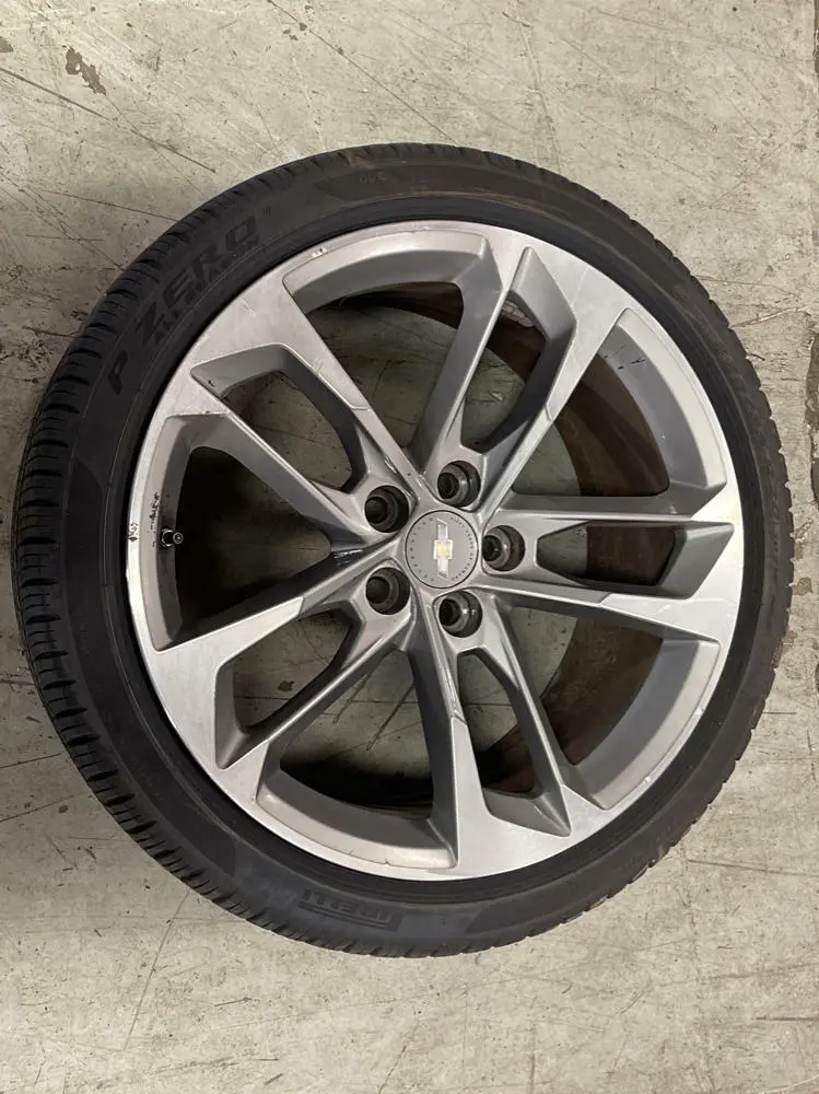 2016-23 Chevrolet Camaro Ss Rear Wheel Pirelli Lh Rh  38K Miles Oem 199 1