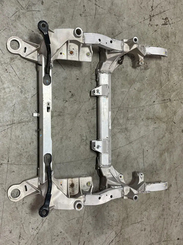 2016-23 Chevrolet Camaro Ss Front Suspension Cradle 38K Miles Oem 199 1
