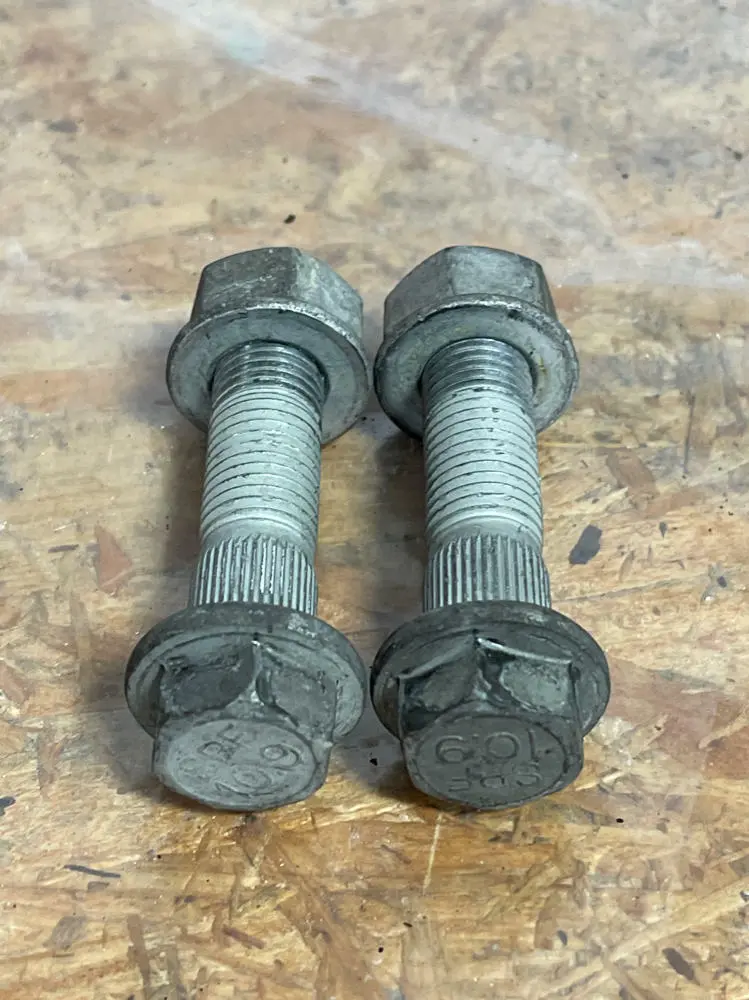 2016-23 Chevrolet Camaro Ss Front Rh Oem Strut Hardware 199 1