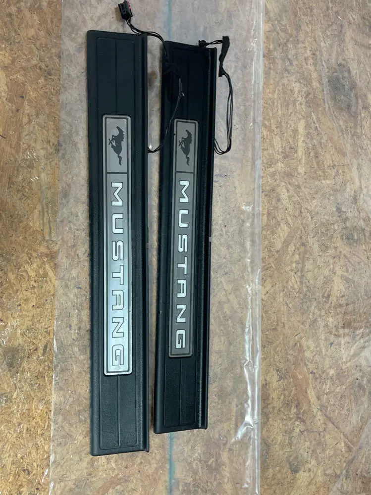 2015-17 Ford Mustang Gt 5.0 S550 Illuminated Door Sills Pair 211 1