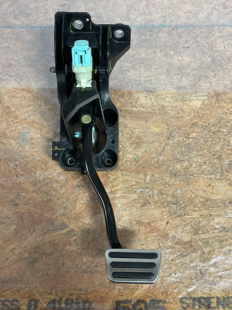 2015-17 Ford Mustang Gt 5.0 S550 Brake Pedal Assembly 211 1