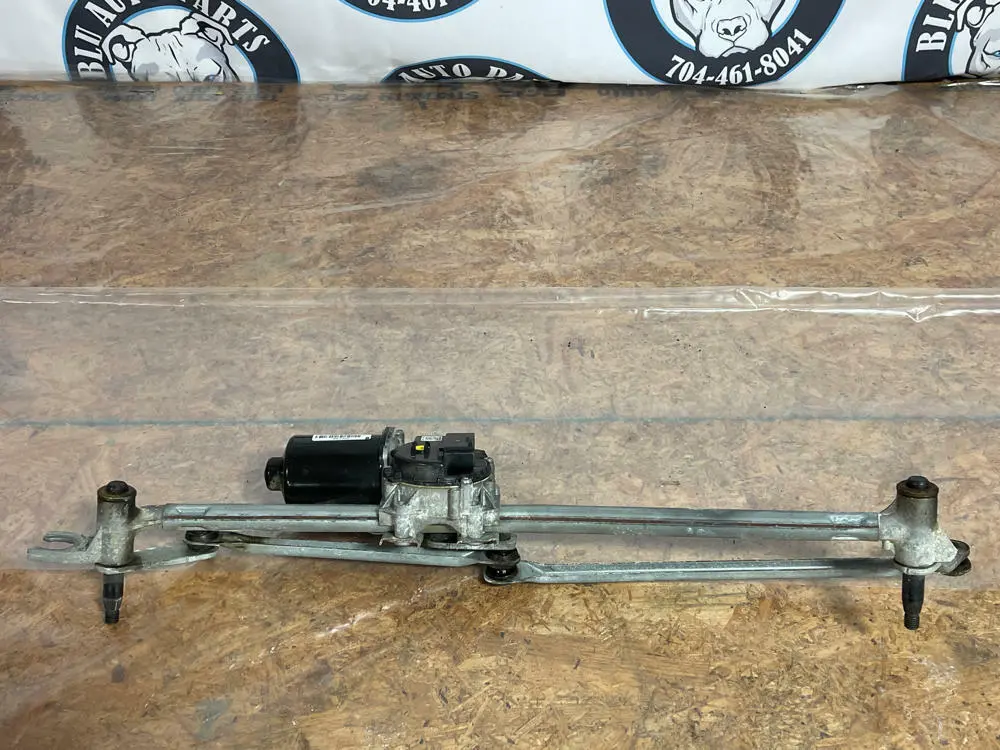 2015-17 Ford Mustang Gt 5.0 S550 Wiper Motor Assembly 211 1