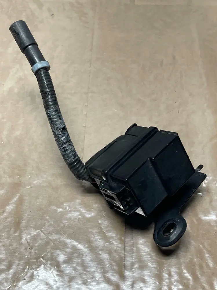 1999-01 Ford Mustang Svt Cobra Fan Relay 233 1
