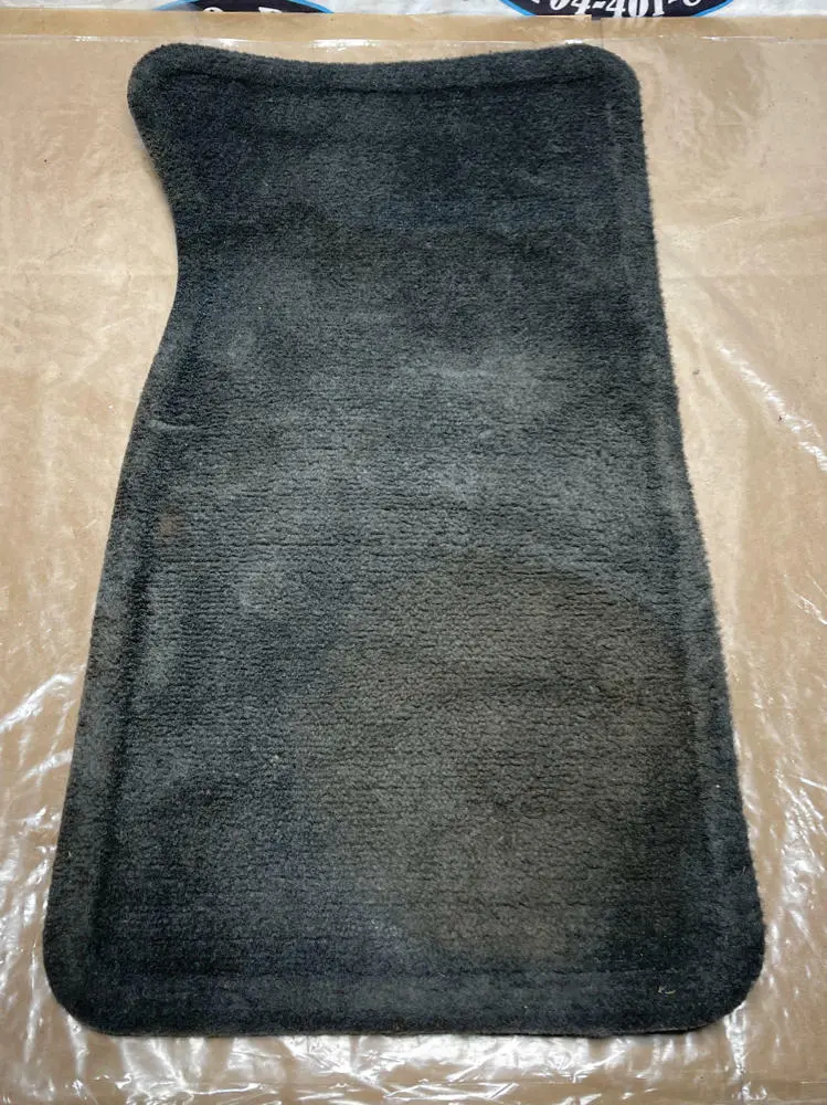 2003-04 Ford Mustang Svt Cobra Oem Front Rh Passenger Floor Mat 252 1