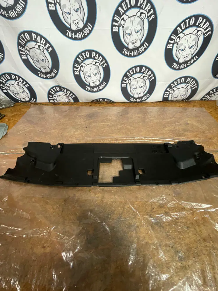 2018-23 Ford Mustang Gt 5.0 Radiator Cover 223 1