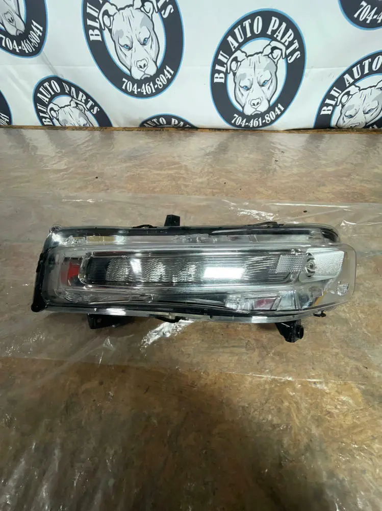 2015-23 Ford Mustang Gt S550 5.0 Driver Fog Light Turn Signal 223 1