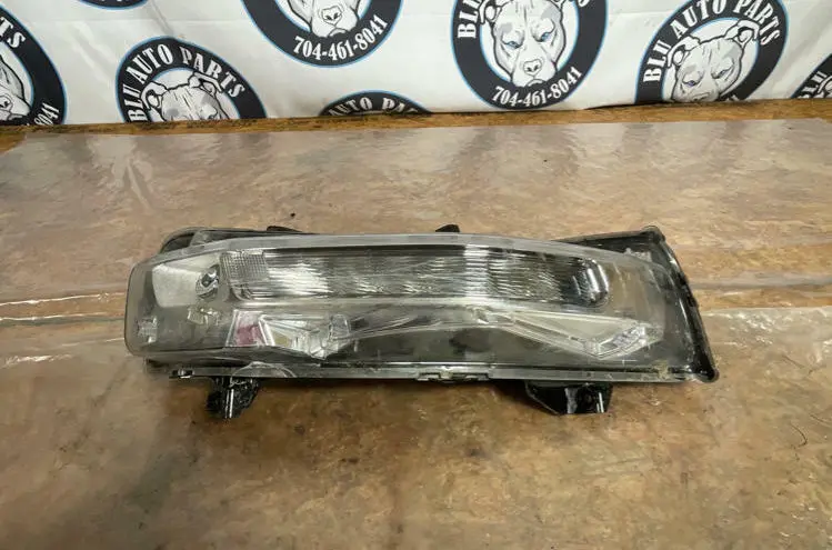 2018-23 Ford Mustang Gt 5.0 Right Turn Signal Fog Light 223 1