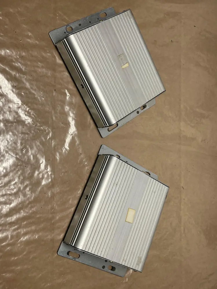 2003-04 Ford Mustang Svt Cobra Convertible Amps Pair 235 1