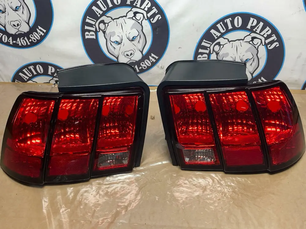 2003-04 Ford Mustang Svt Cobra Tail Lights Pair Lh Rh Oem 235 1