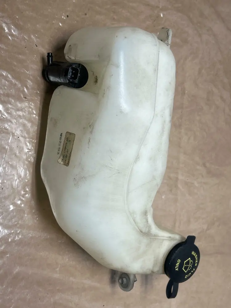 1999-01 Svt Cobra Washer/Wiper Fluid Reservoir 234 1