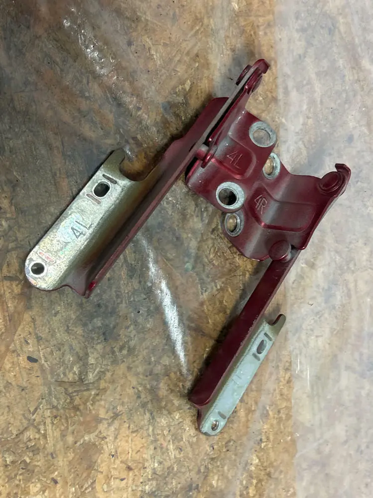2011-14 Ford Mustang Gt Hood Hinges Pair (Code-Rr) 231 2
